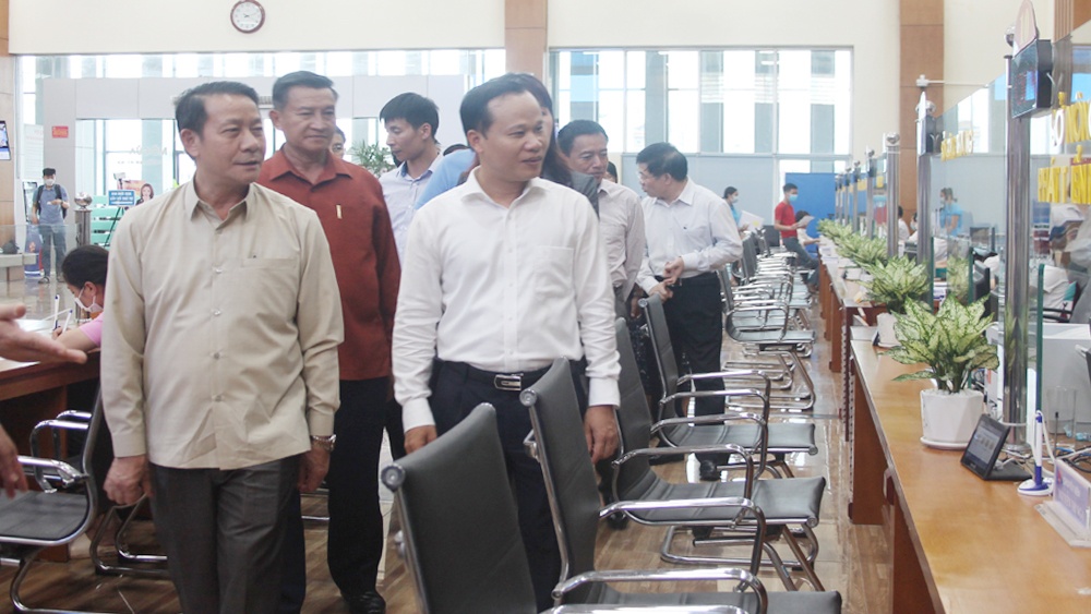 Đoàn công tác tỉnh Xay Sổm Bun tìm hiểu thực tế tại Bắc Giang