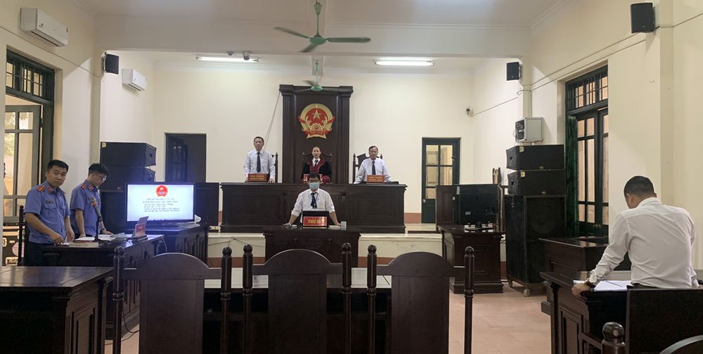 Bắc Giang: Tổ chức phiên tòa dân sự đầu tiên sử dụng hồ sơ số hóa