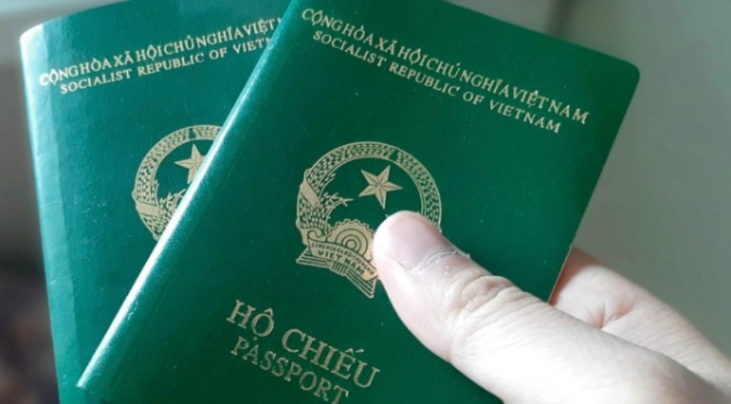 Tiếp nhận hồ sơ cấp hộ chiếu phổ thông từ ngày 22/6/2022