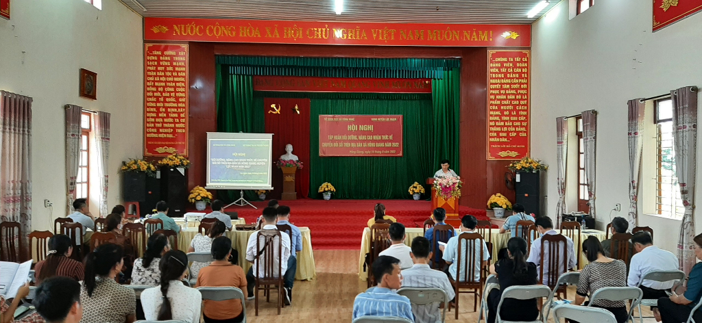Tập huấn về chuyển đổi số trên địa bàn xã Hồng Giang năm 2022