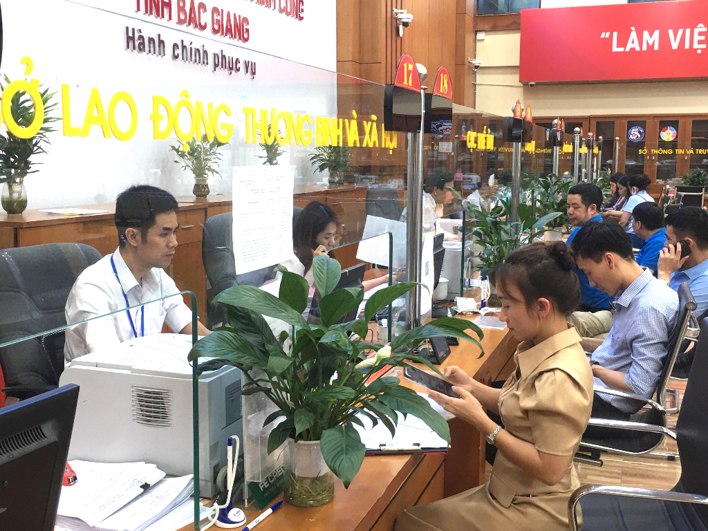 Quy trình tiếp nhận và giải quyết TTHC tại Trung tâm Phục vụ hành chính công tỉnh Bắc Giang